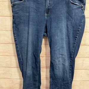 Silver Jeans Blue Boyfriend Jeans with Classic Denim Look